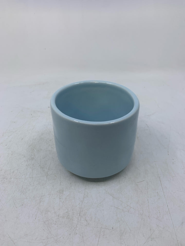 LET IT SNOW- BLUE RAE DUNN SMALL PLANTER
