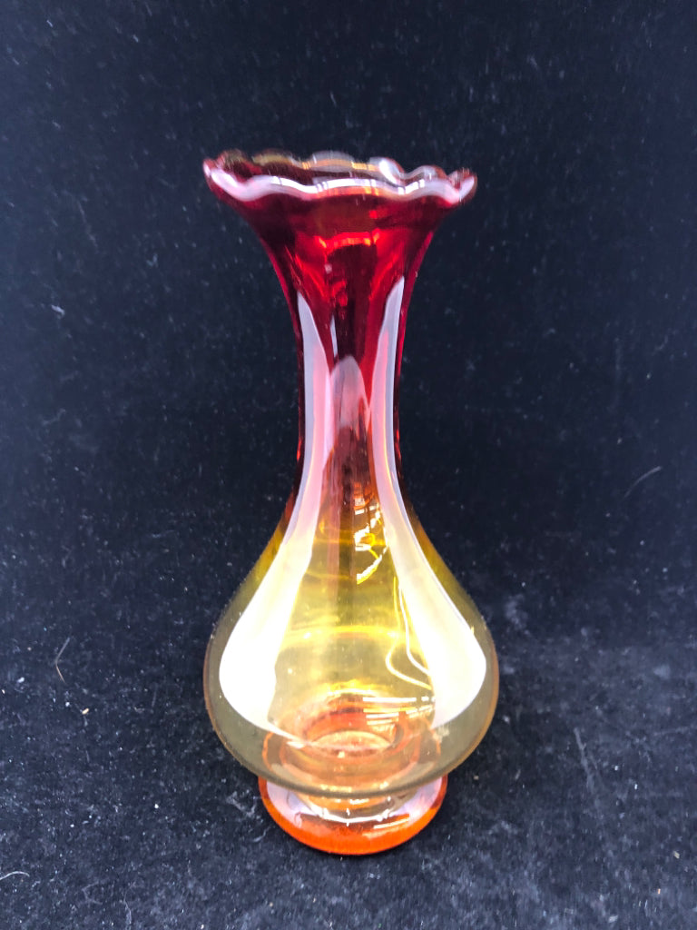 VTG RED AND YELLOW GLASS VASE.