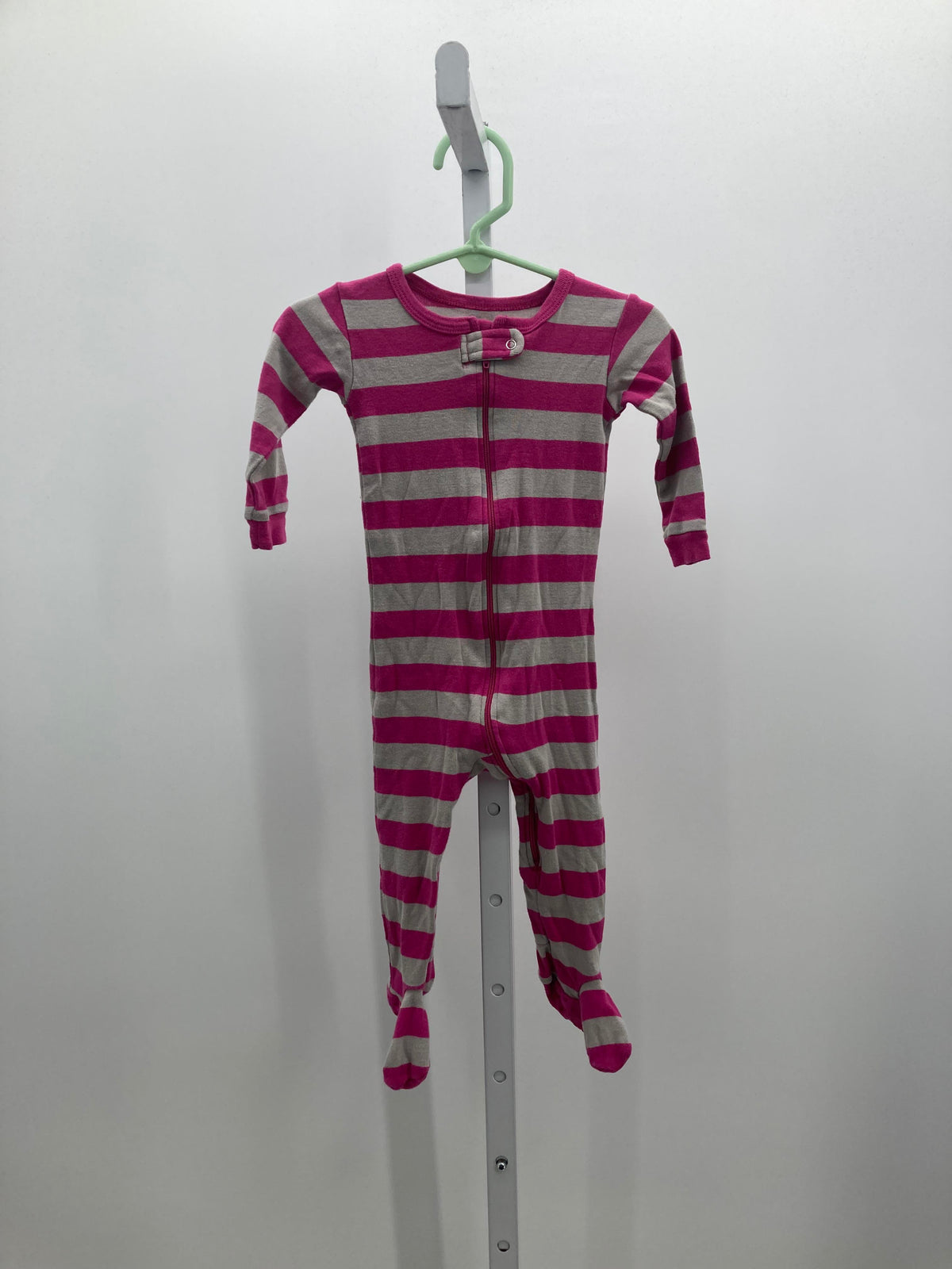 Leveret Size 6-12 mon Girls Sleeper