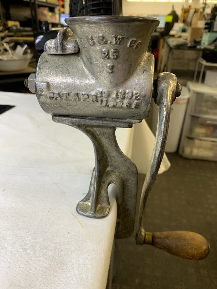 VTG METAL MEAT GRINDER W/WOOD HANDLE.