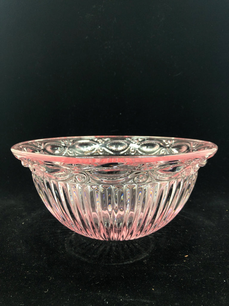 PINK GLASS SERVING BOWL.