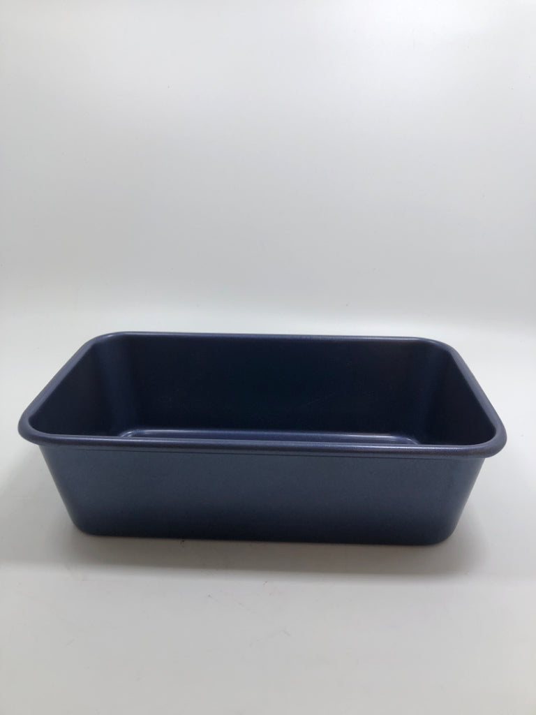 BLUE METAL LOAF PAN.
