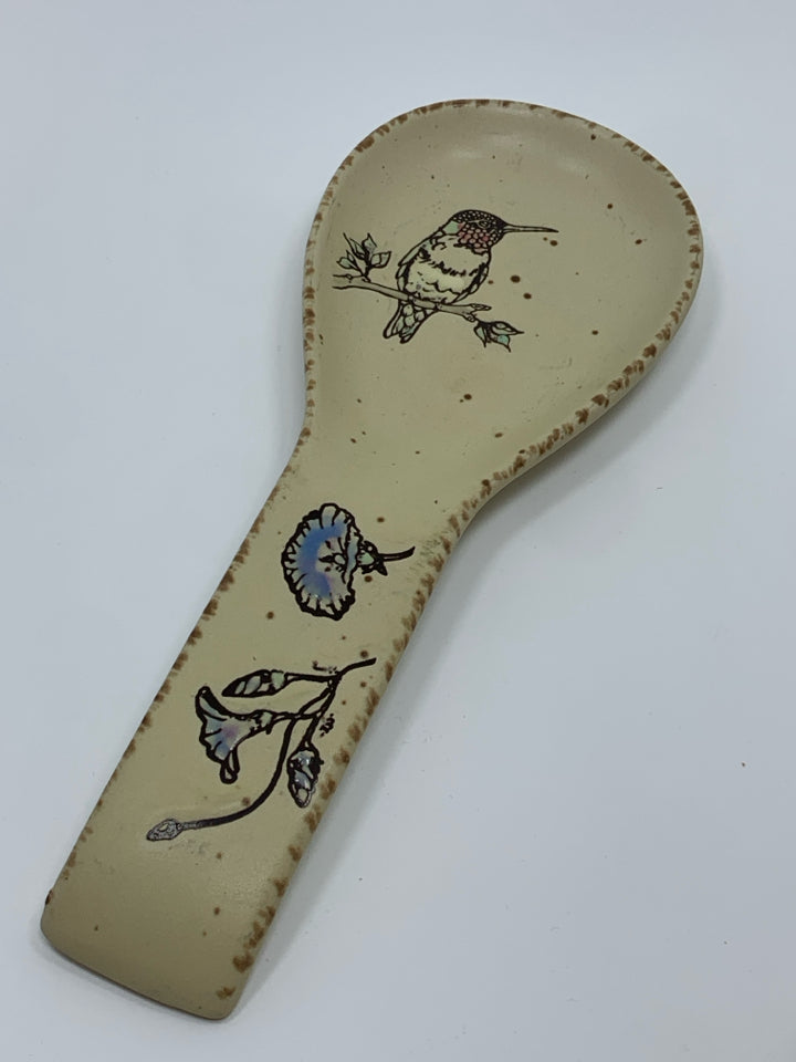 HUMMINGBIRD EMBOSSED STONEWARE SPOON REST.
