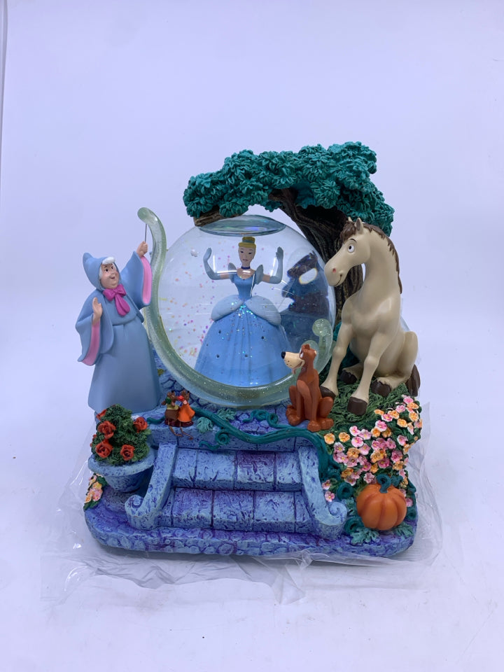 CINDERELLA'S MAGIC GOWN WATERGLOBE- IN BOX.
