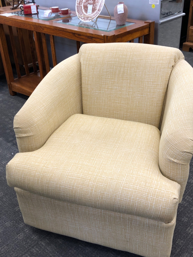 YELLOW/WHITE SWIVEL ACCENT CHAIR.