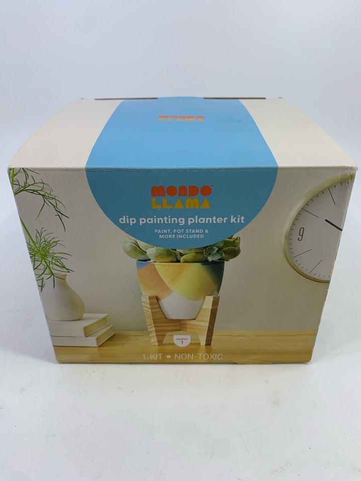 NIP DIP PAINTING PLANTER KIT.