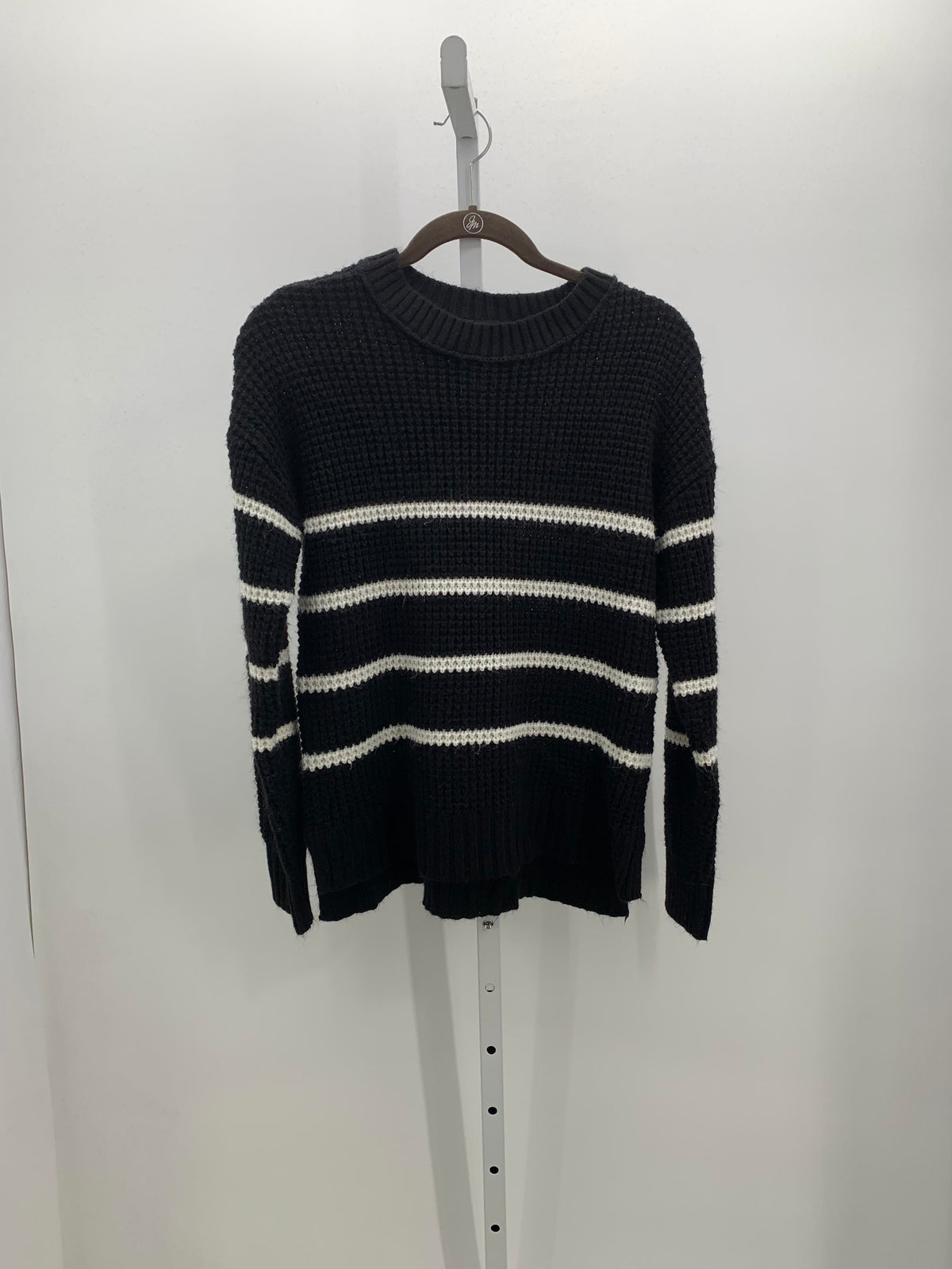 SO Size Medium Juniors Long Sleeve Sweater