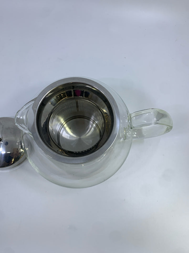 GLASS TEAPOT W/TEA DIFFUSER.