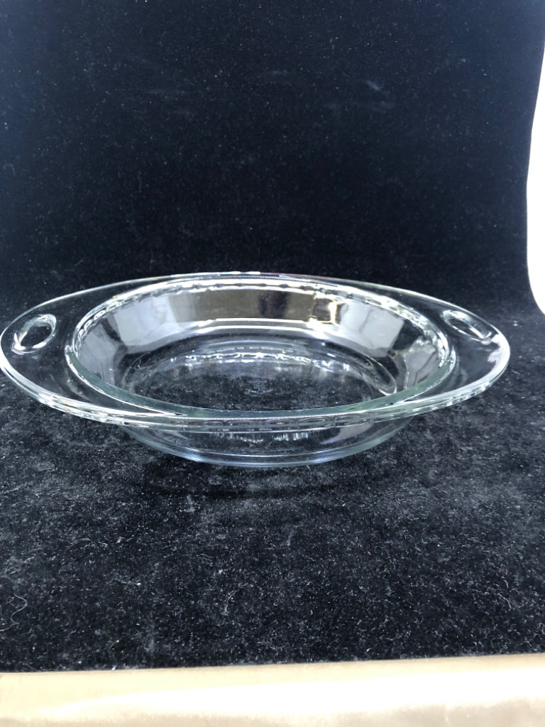 CLEAR GLASS PIE PLATE ANCHOR HOCKING W/ HANDLES.