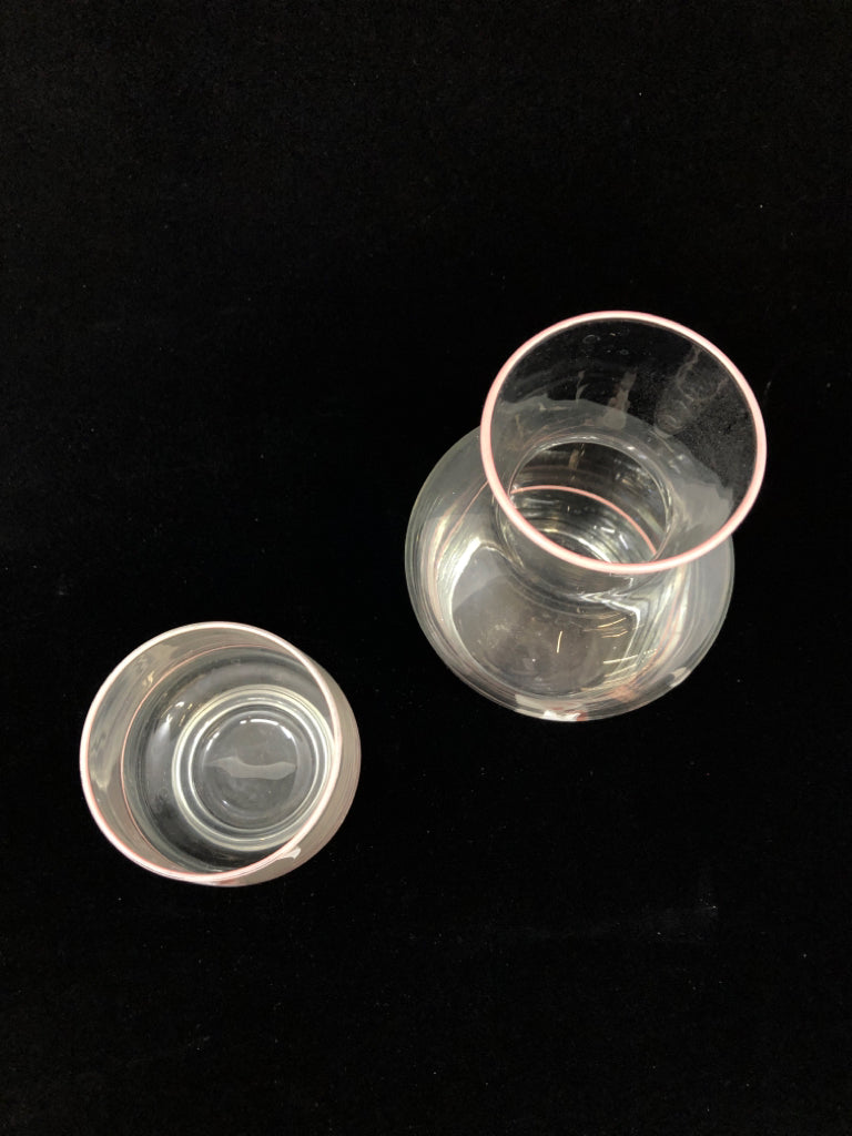 CAT PAINTED CLEAR GLASS DECANTER AND GLASS SET.