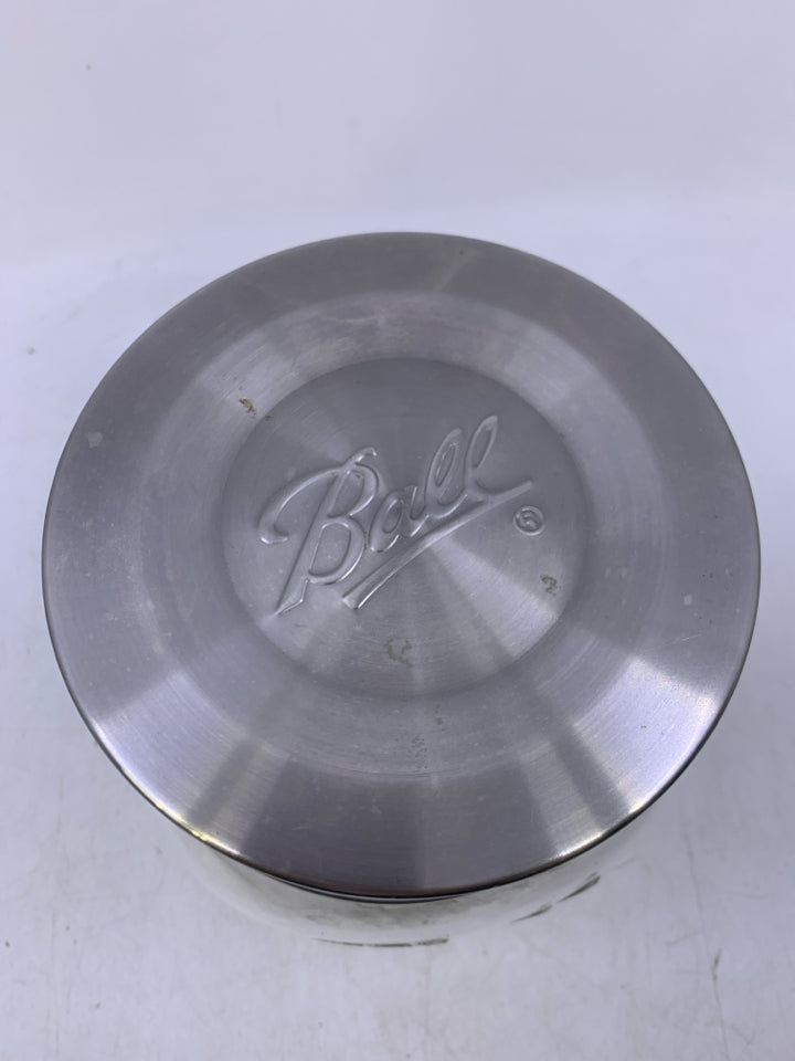 CLEAR GLASS BALL MASON W/ SILVER METAL LID.