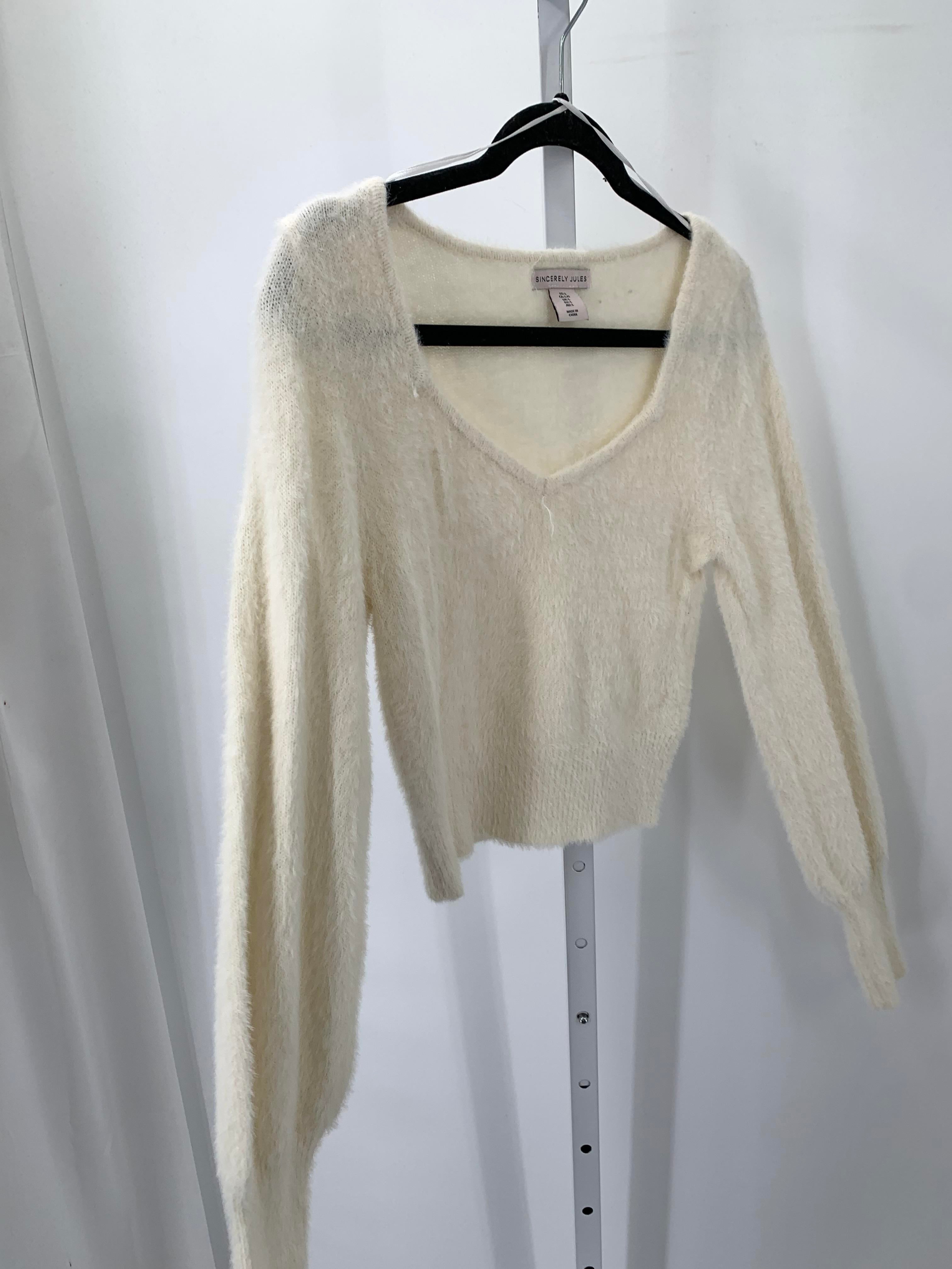 Size Large Juniors Long Sleeve Sweater