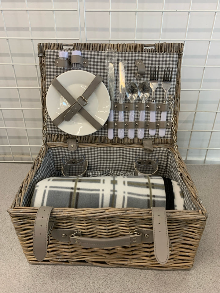 GREY WICKER PICNIC BASKET W/SVC FOR 2.