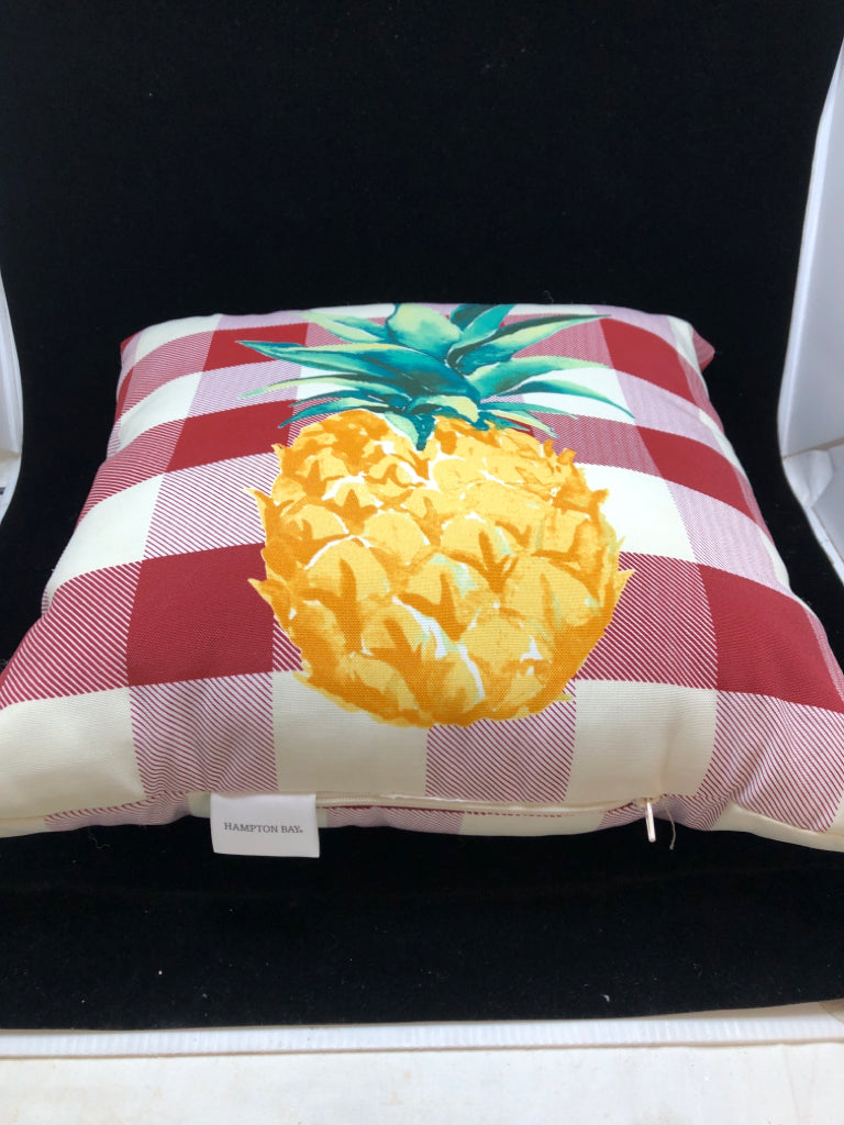 RED CHECKERED PINEAPPLE PILLOW HAMPTON BAY.