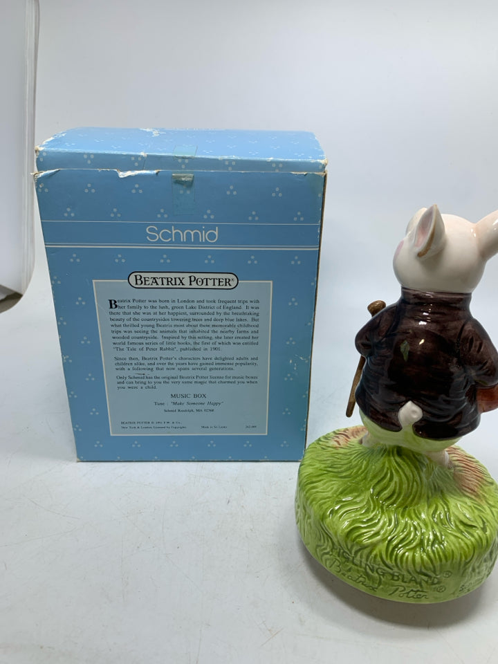 VTG IN BOX PIGLING BLAND CERAMIC MUSIC BOX PIG DRESSED IN SUIT.