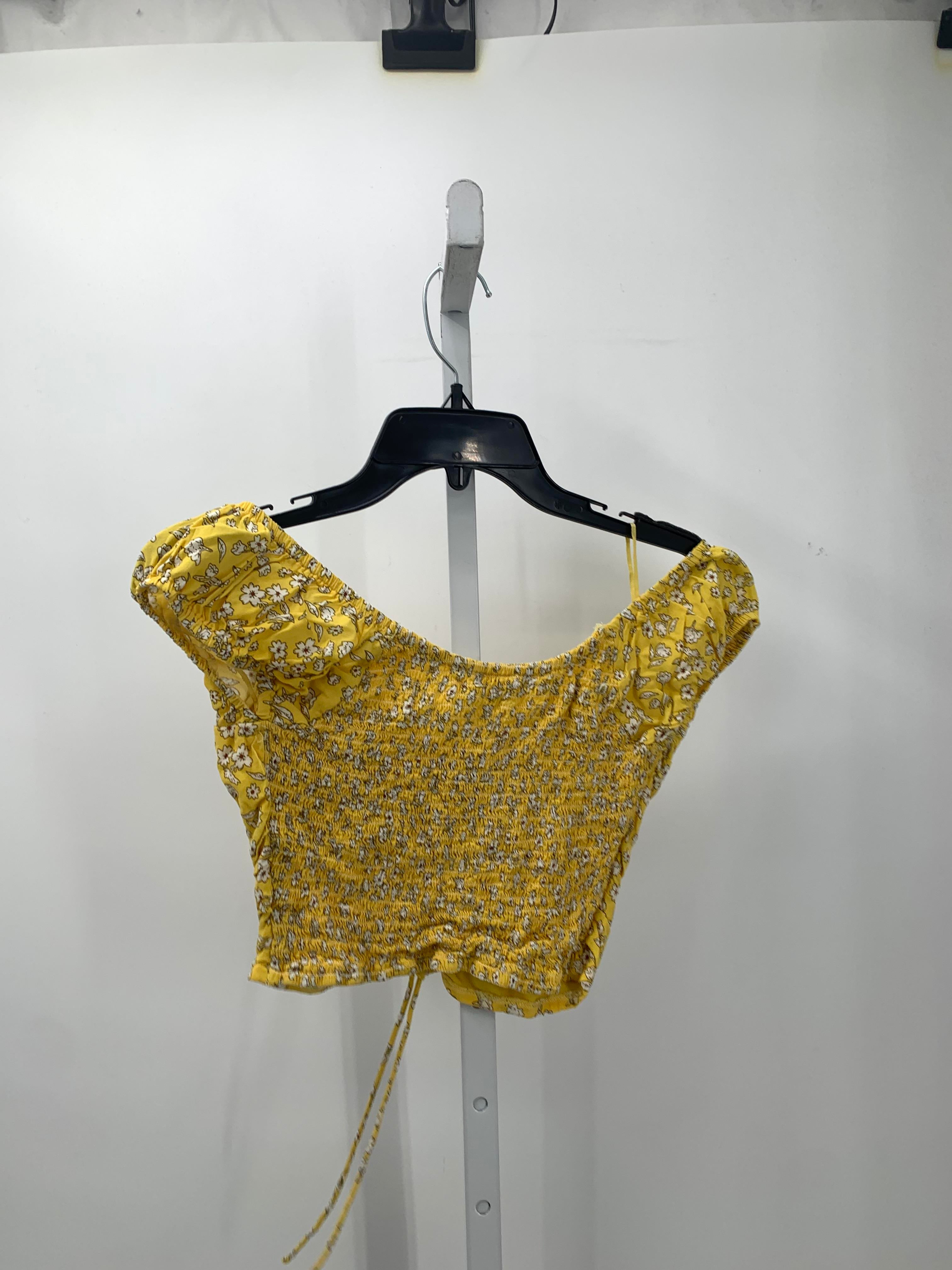 Japna Size Medium Juniors Sleeveless Shirt