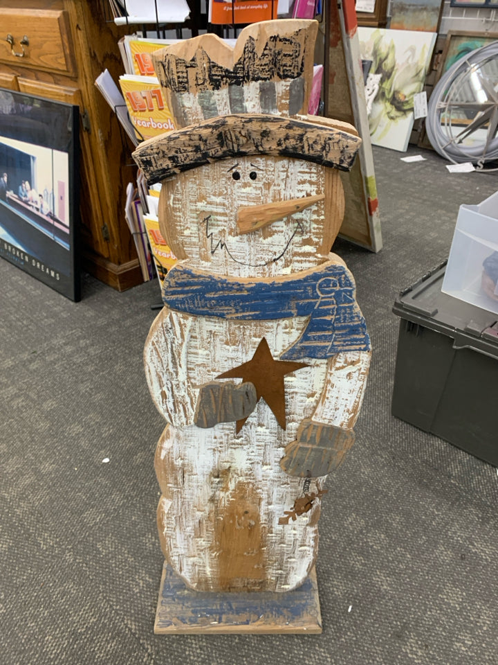 DISTRESSED SNOWMAN WOODEN STANDING DECOR.
