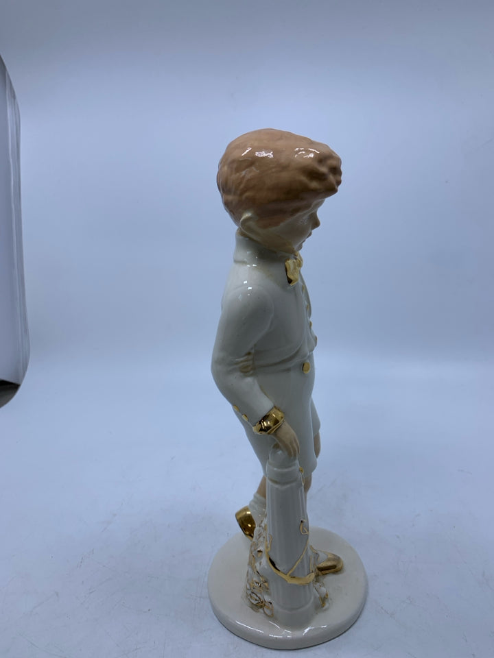 VTG HOLLAND MOLD STANDING BOY LEANING ON PILLAR GOLD DETAILS.