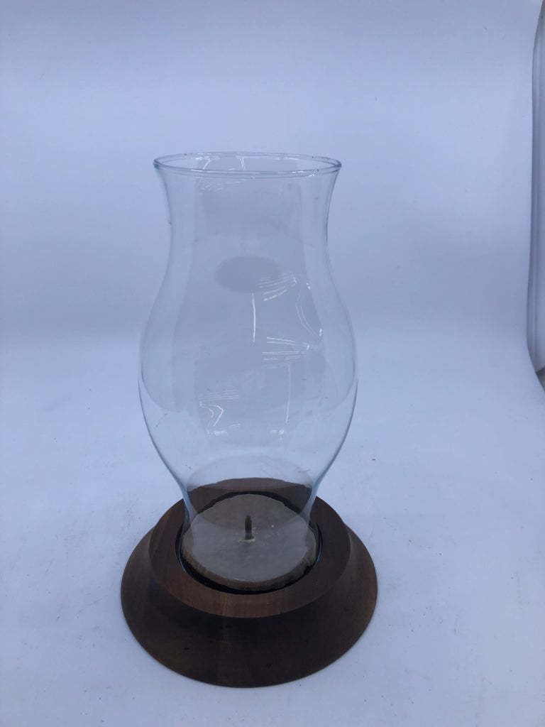 VTG PILLAR CANDLE HOLDER W GLASS GLOBE.