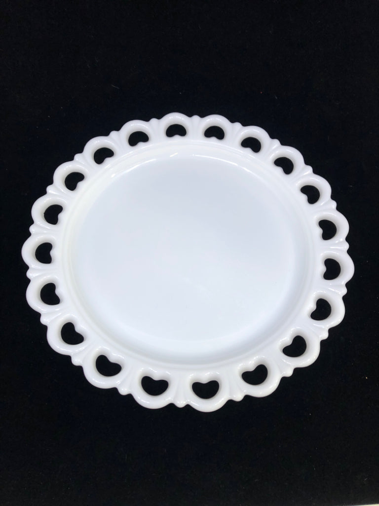 VTG LACE EDGE MILK GLASS PLATTER.