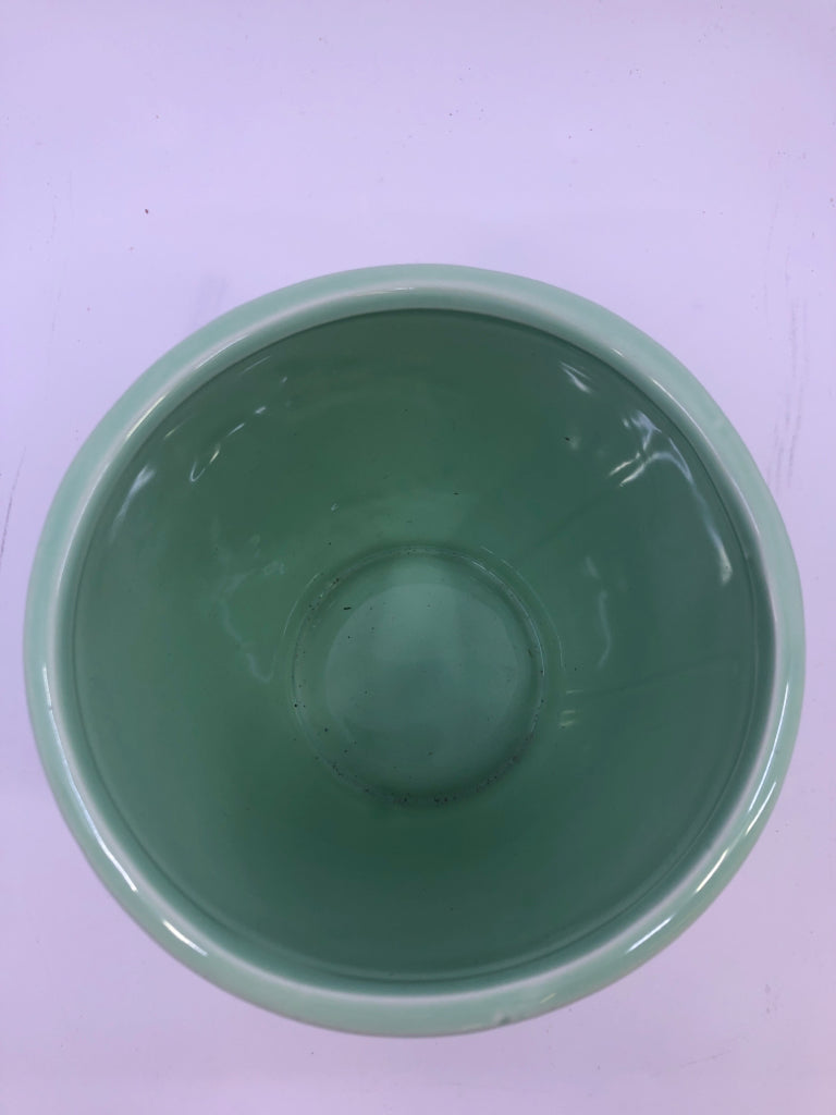 "ALWAYS IN OUR HEARTS" LIGHT GREEN SHORT PEDESTAL VASE.