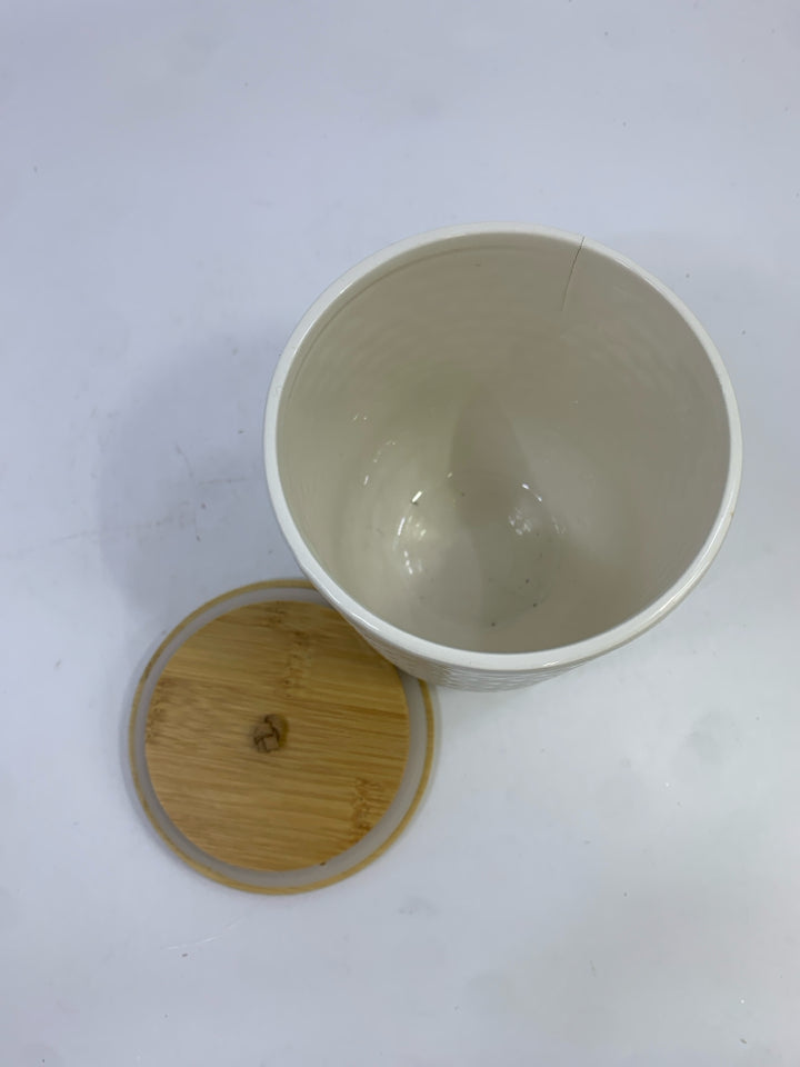 CERAMIC HONEYCOMB JAR W/BAMBOO LID.