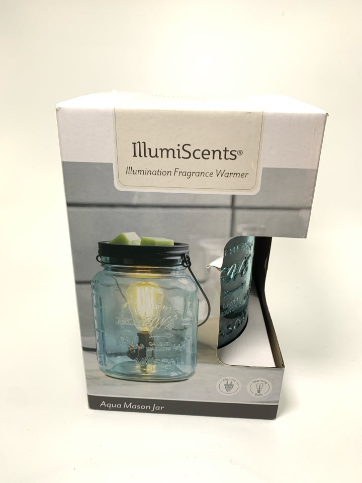 NIB BLUE MASON JAR IIIUMISCENTS.