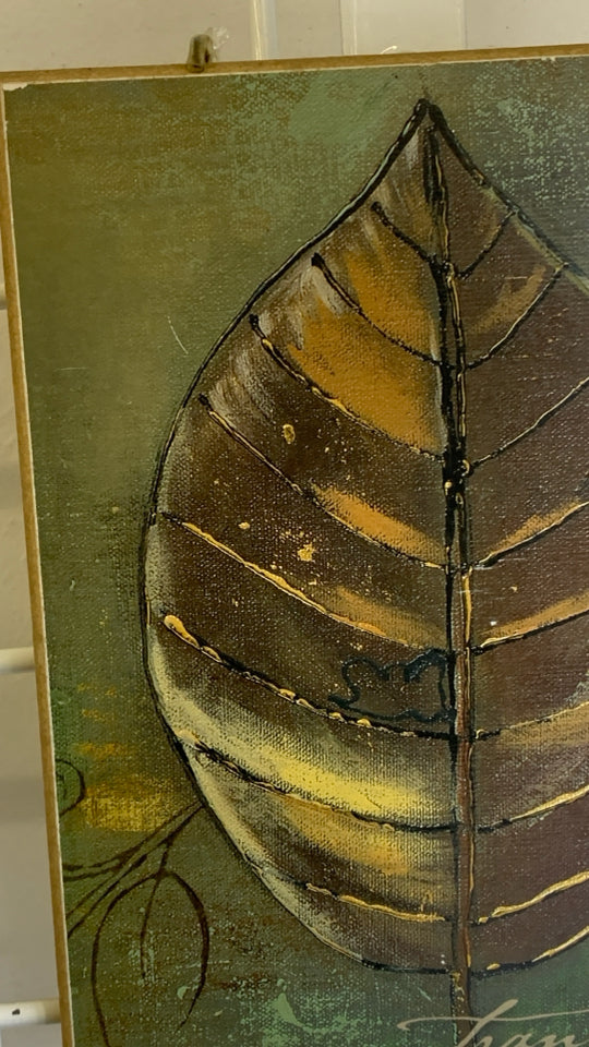 TRANQUILITY LEAF WOOD WALL DECOR.