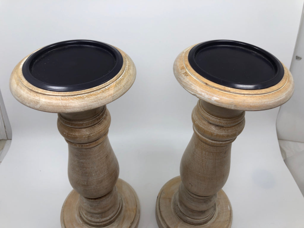 2 RUSTIC WOOD CANDLE HOLDERS.