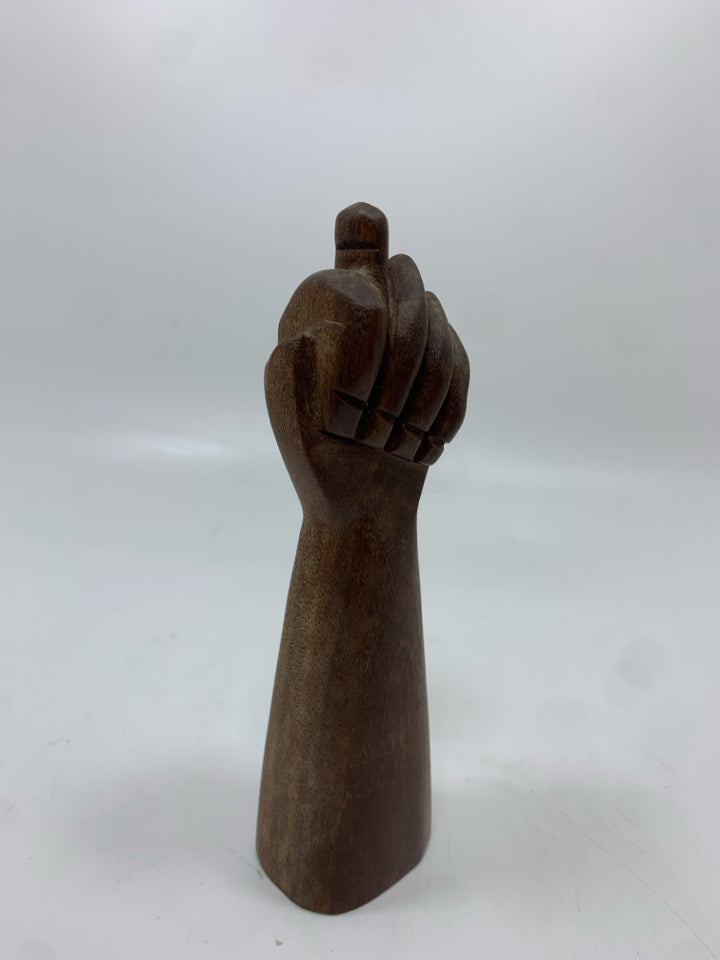 WOOD CARVED HAND SCULPTURE.
