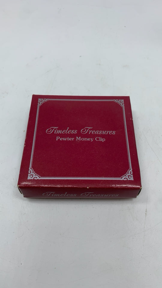 PEWTER GOLF CLUB MONEY CLIP.
