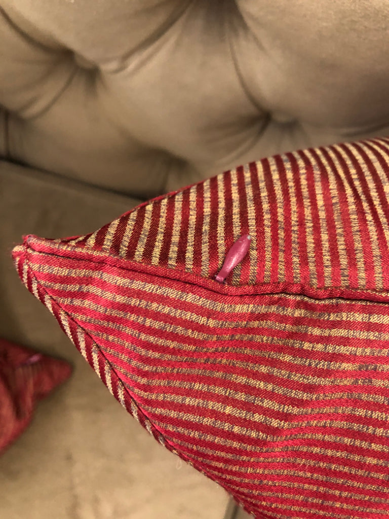 RED PILLOW STRIPED W/GOLD.