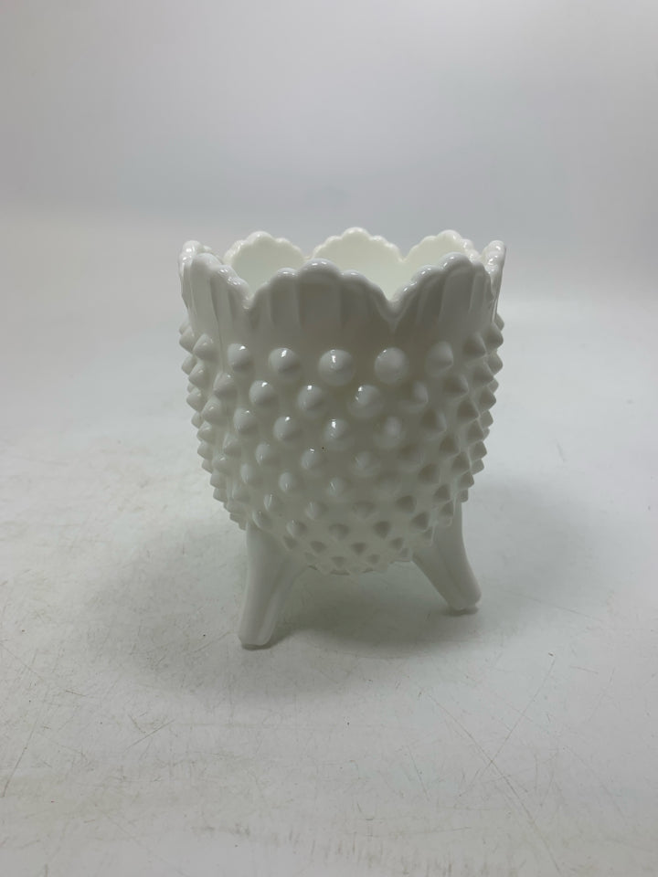 FOOTED HOBNAIL VASE W/ SCALLOP EDGE.