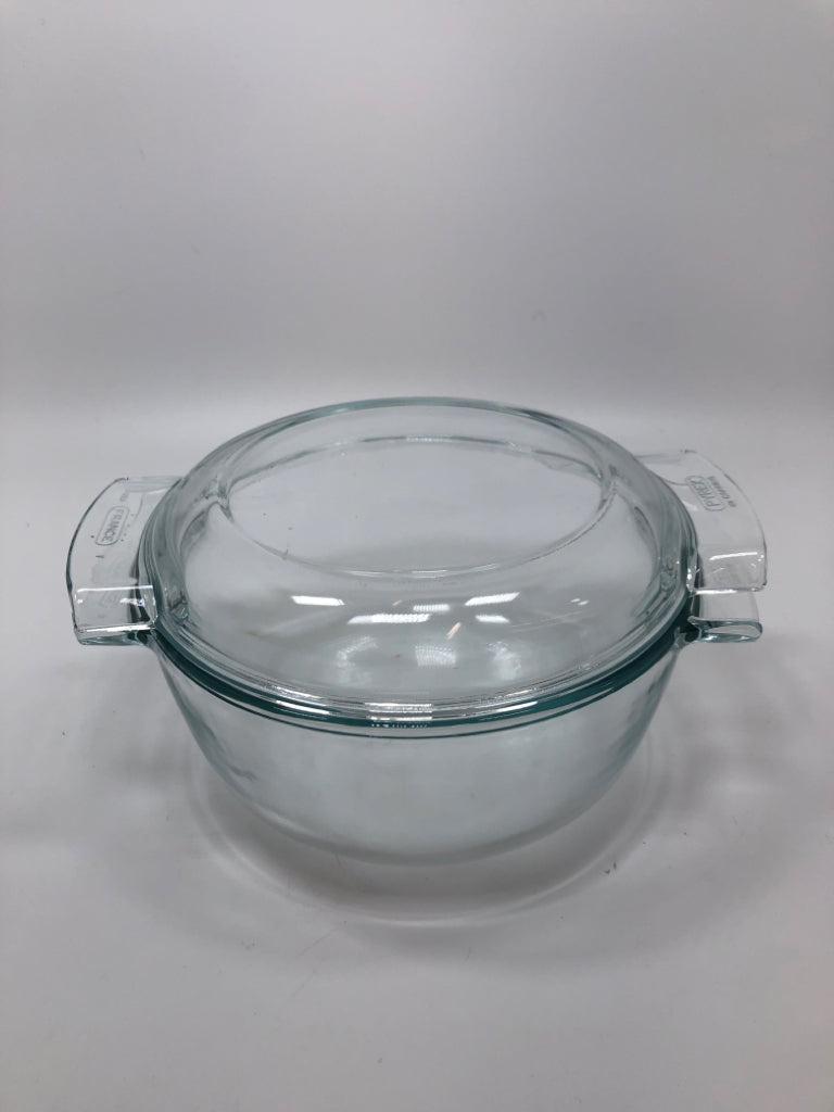 ROUND GLASS PYREX DISH W/LID.