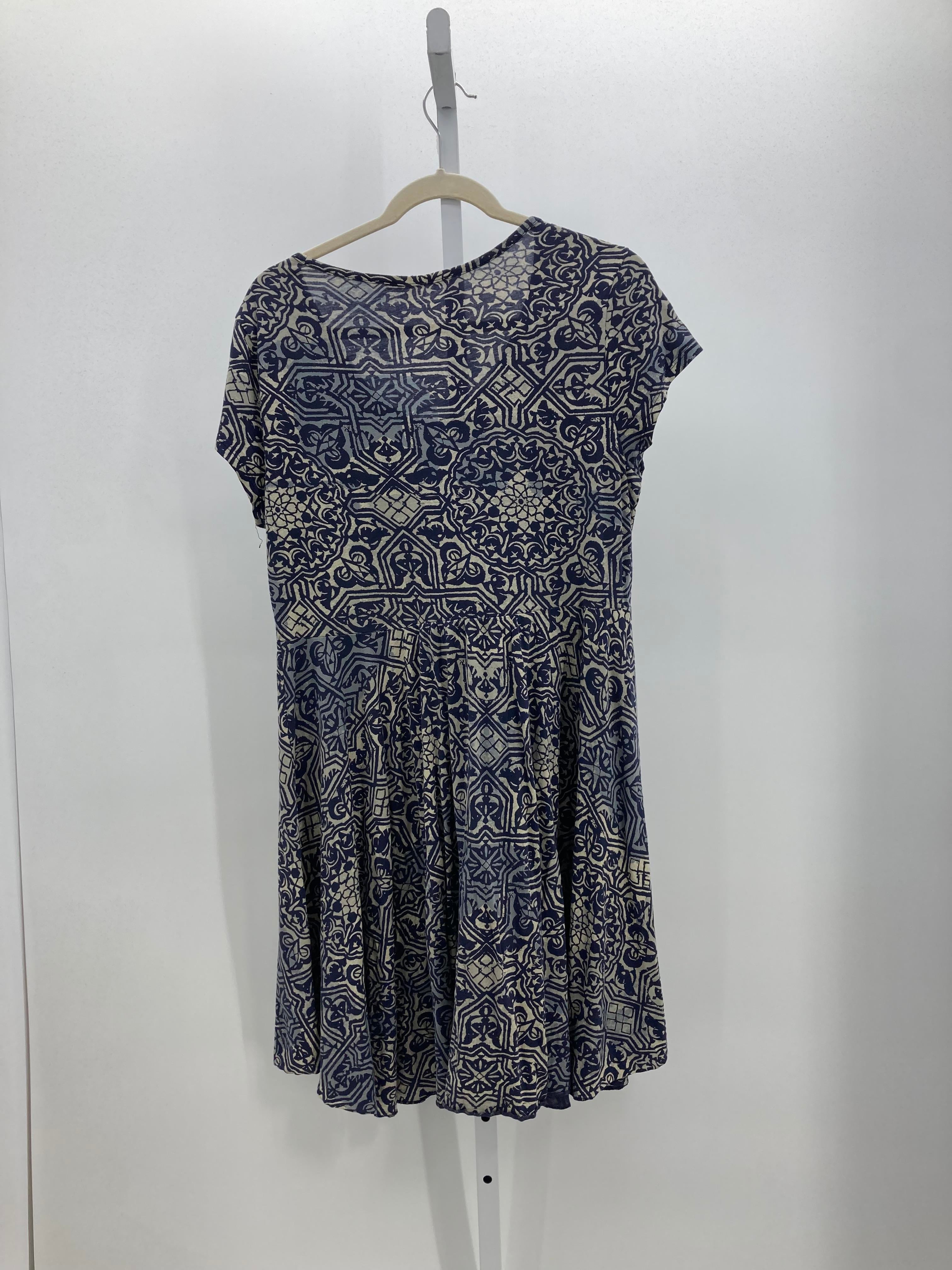 Size Large Misses Short Sleeve Dress