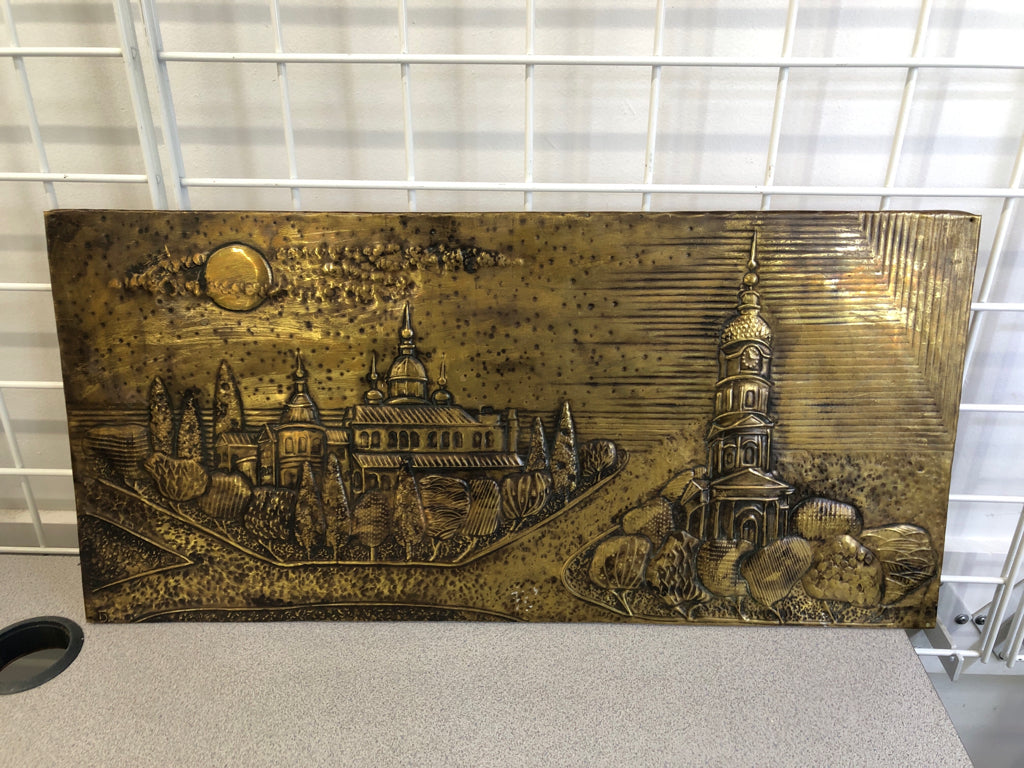VTG CITYSCAPE BRASS WALL PLAQUE.