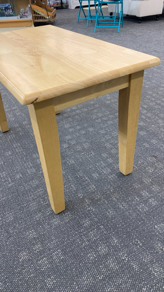 SOLID OAK KIDS TABLE/COFFEE TABLE.
