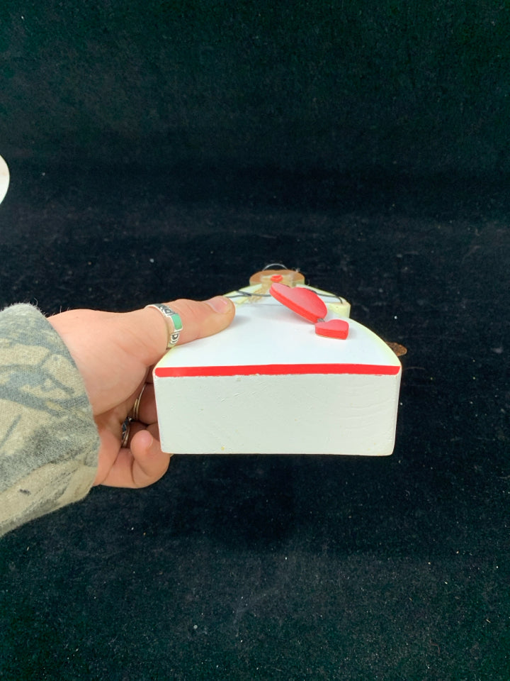 WOOD & METAL DECORATIVE ANGEL FIGURINE.