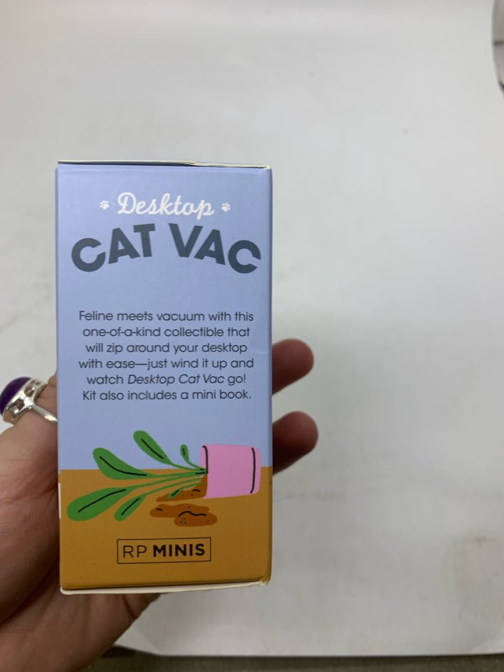 NIB DESKTOP CAT VAC.
