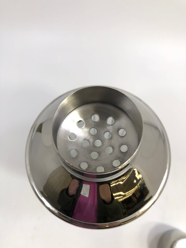 GLASS DRINK MIX MARTINI SHAKER.