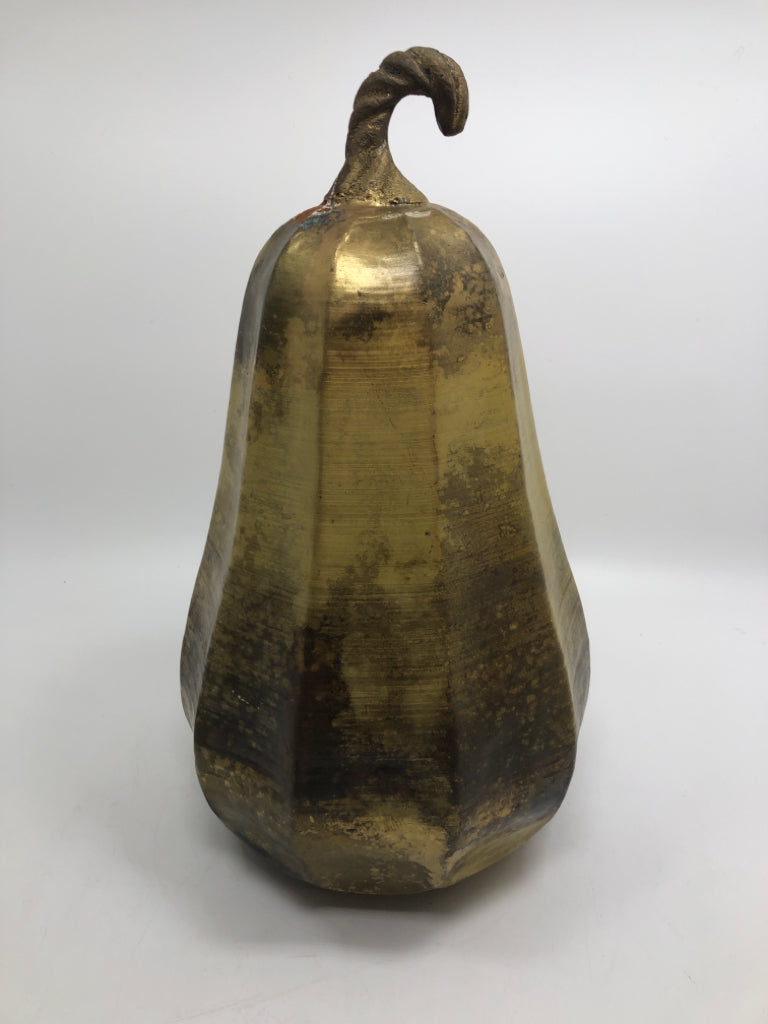 GOLD METAL GOURD DECOR.