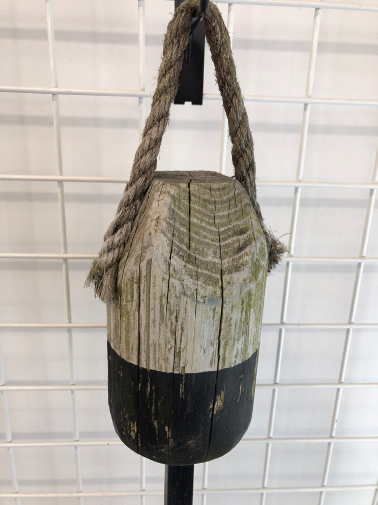B&W BUOY DECOR.