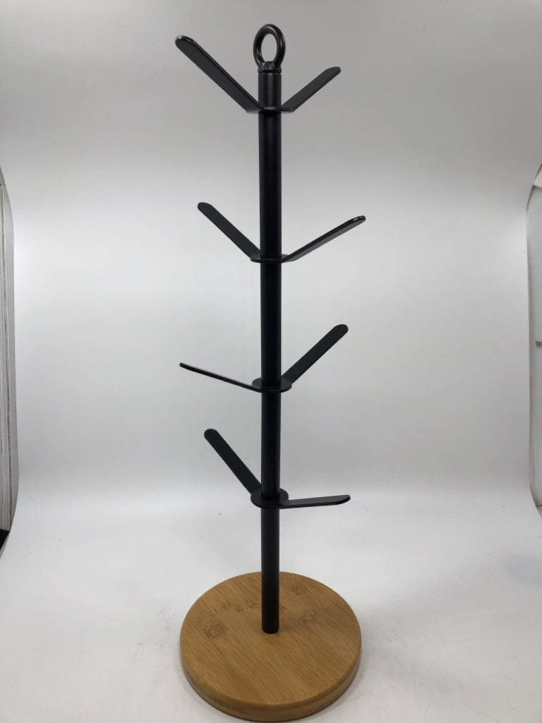 BLACK METAL MUG RACK W/WOODEN BASE.