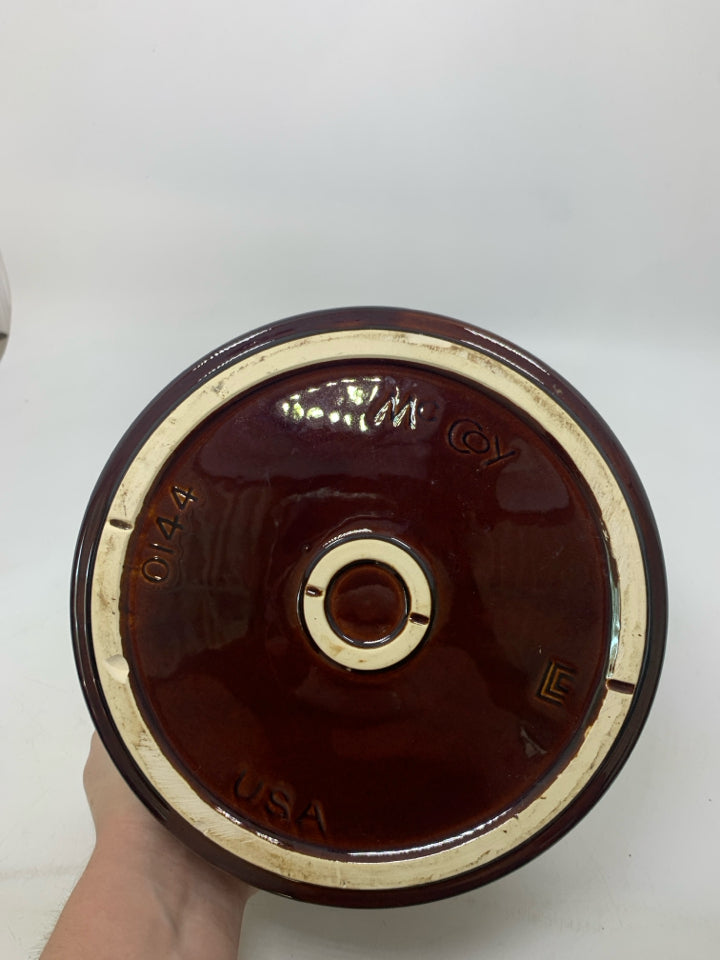 VTG CIRCLE BROWN DRIP POTTERY BOWL.