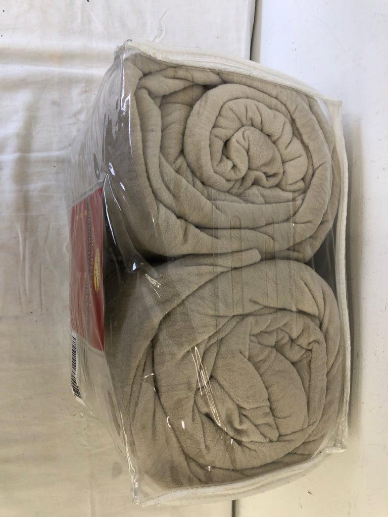 NIP POLAR FLEECE DECORATIVE SHEET SET TAN-KING.