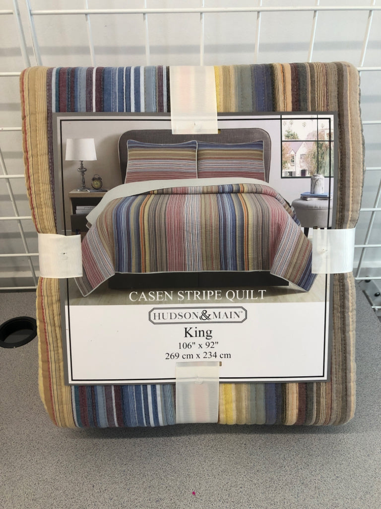 NIP CASEN STRIPE KING QUILT.