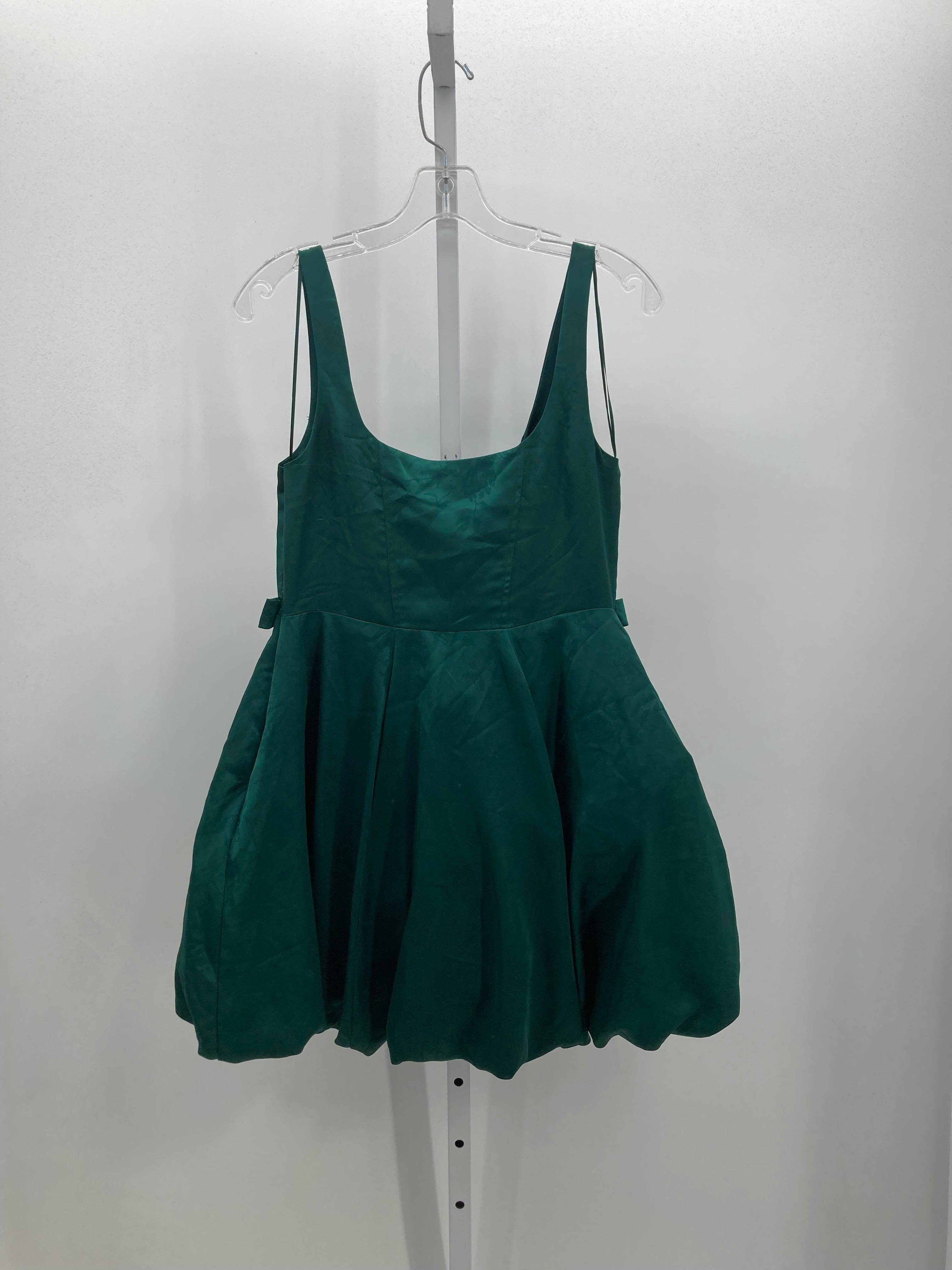 Size Medium Juniors Sleeveless Dress