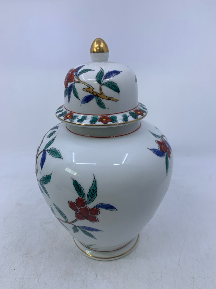 WHITE GINGER JAR W/ RED FLOWERS.