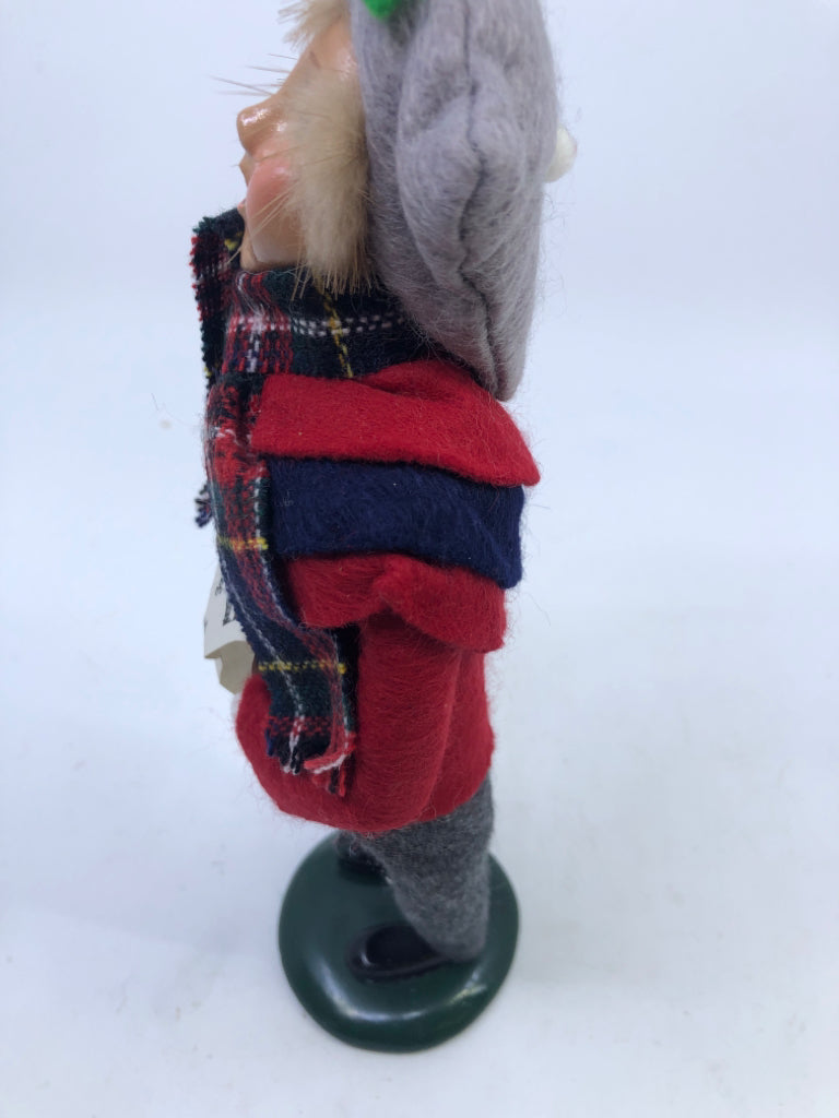 BYERS' CHOICE LITTLE BOY W PLAID SCARF-1995.