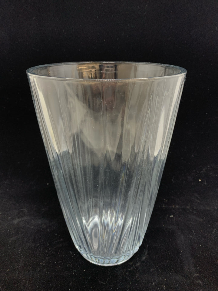 CLEAR RIBBED GLASS VASE.